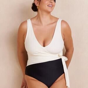 NWT Summersalt The Perfect Wrap One-Piece